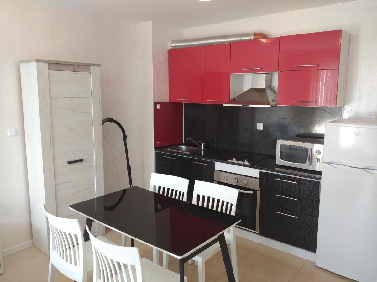 Niya Kavaci Life Apartment