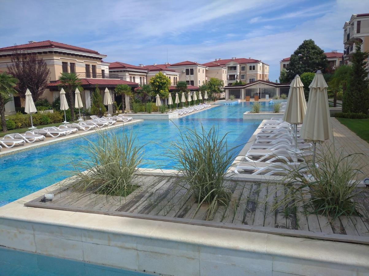 Apartment Niya Kavaci Life