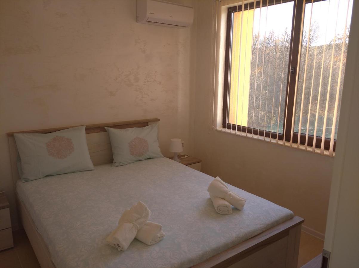 Niya Kavaci Life Apartment *