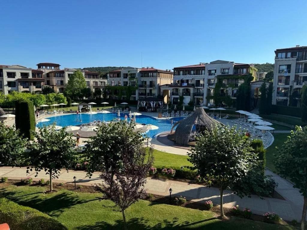 Apartment Niya Kavaci Life